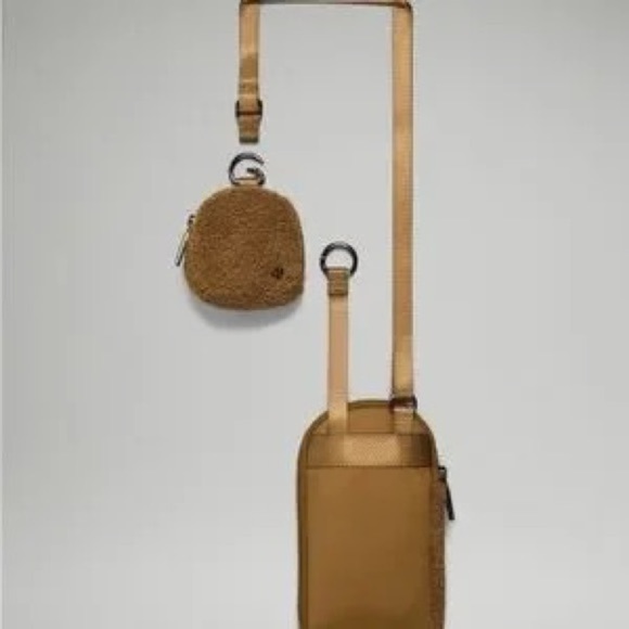 SOLD Lululemon Lululemon Modular Phone Crossbody Bag *Fleece - Burnt Carmel - Picture 2 of 4